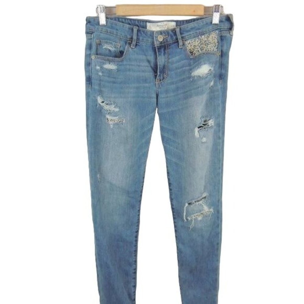 Abercrombie & Fitch Distressed Light Wash Skinny Jean Size 28